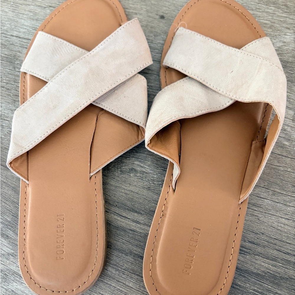 Forever 21 Cream and Tan Women's Sandals